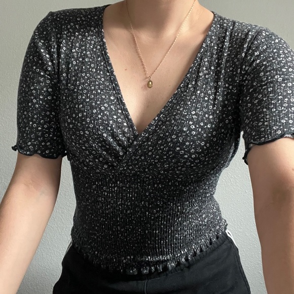 Floral Gray Low V neck Top - Picture 2 of 4